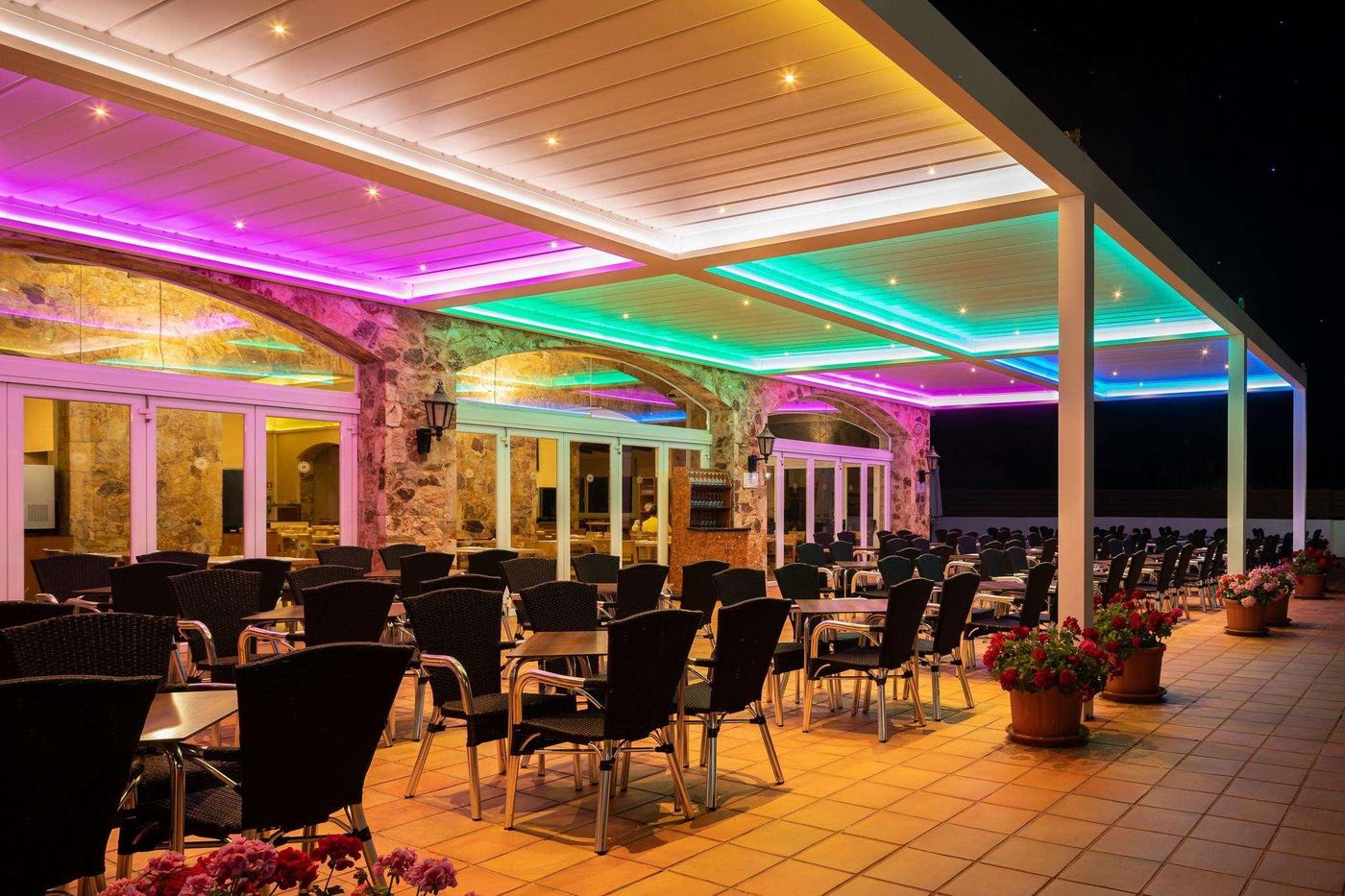 htop-Caleta-Palace-Bar-8