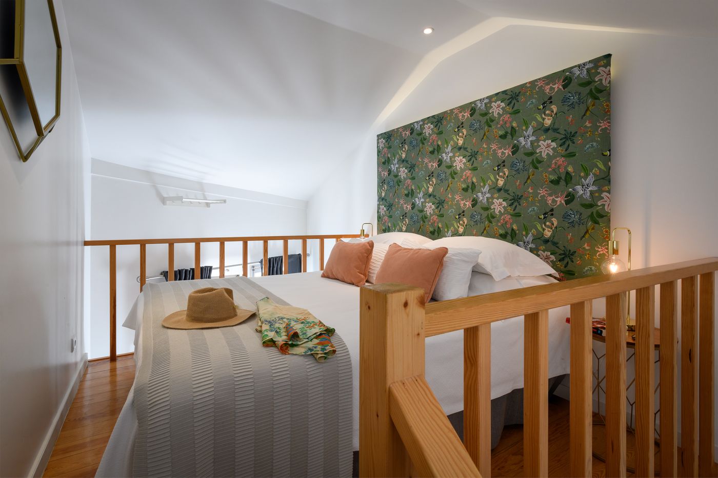 Alfama-Yellow-House-Room-28