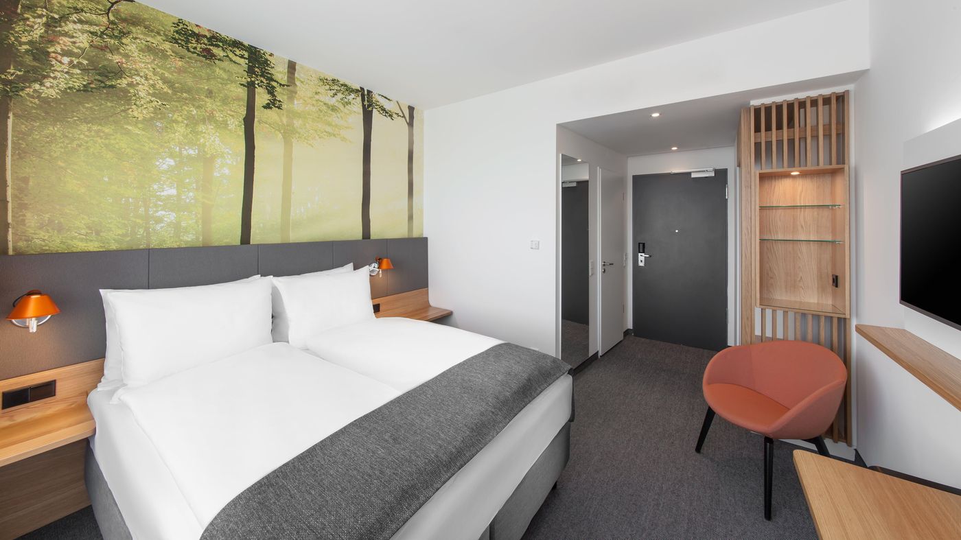 Holiday-Inn-Munich---Leuchtenbergring-Room-22