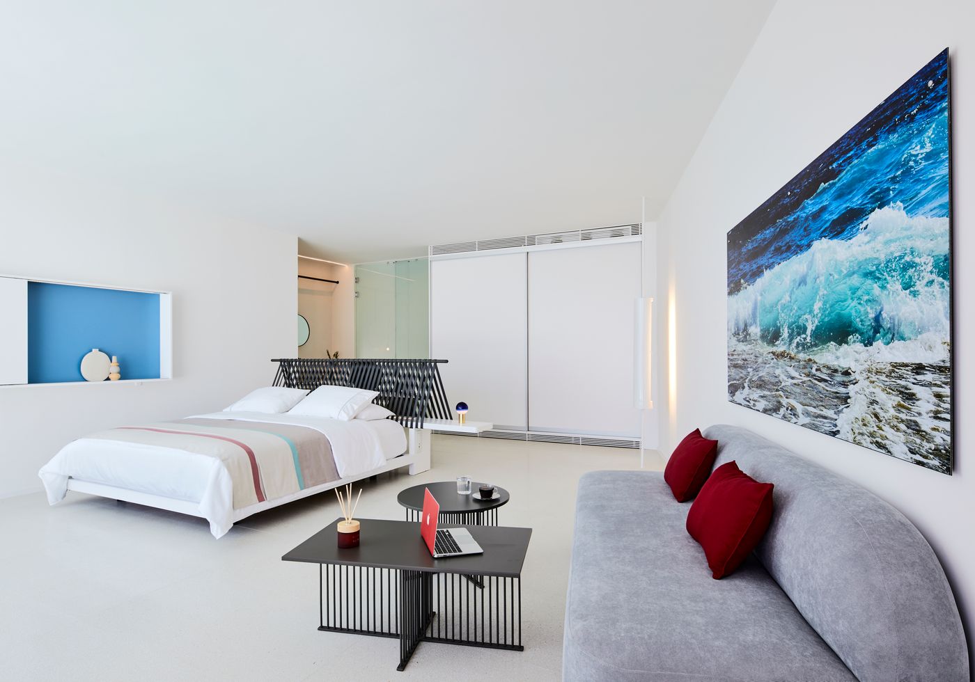 Alti-Santorini-Suites-Room-11