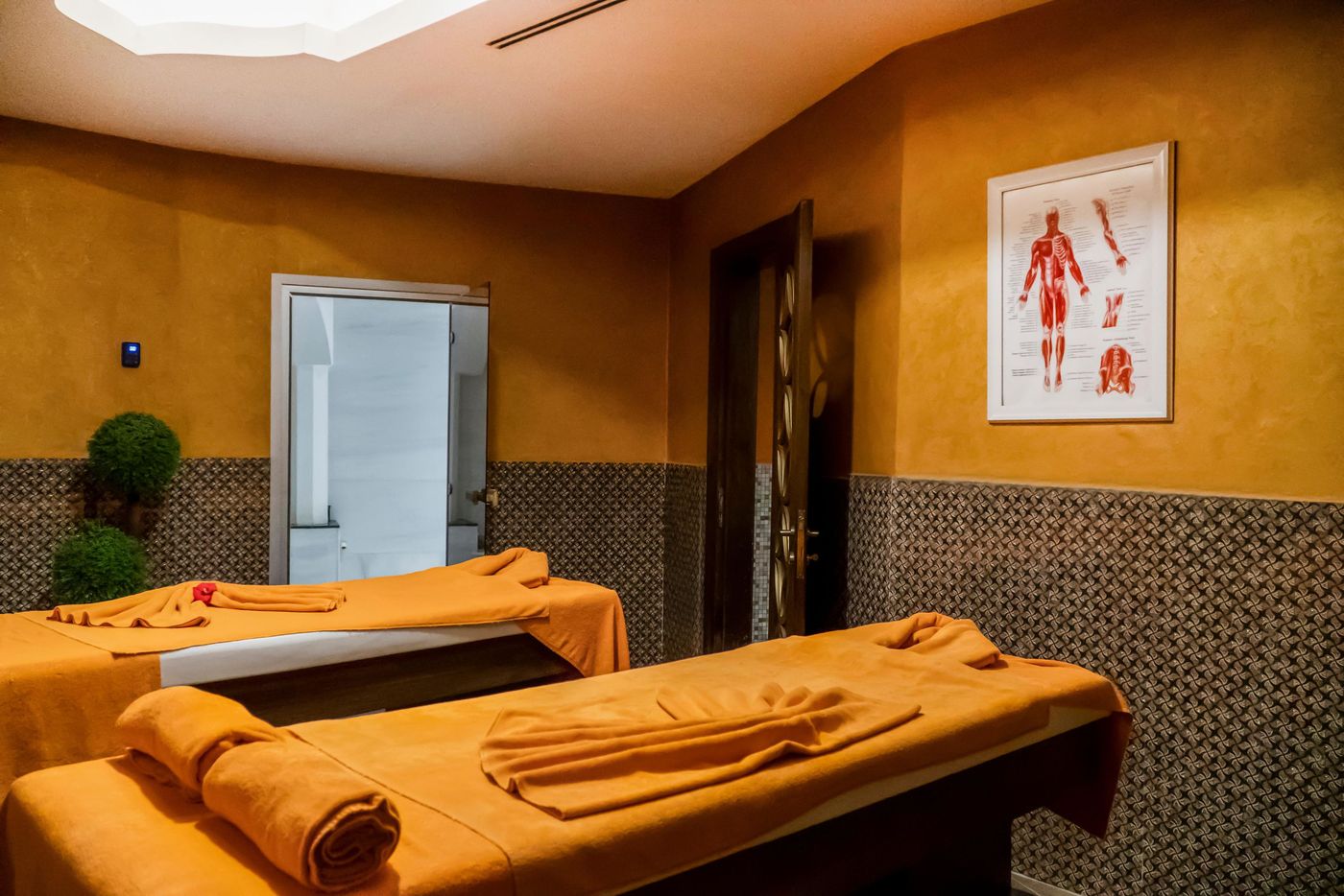 02/09/24 - Royal Taj Mahal Hotel