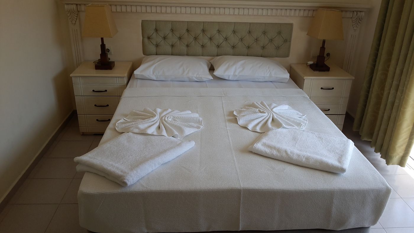 Sahin-Palace-Apartments-Room-22