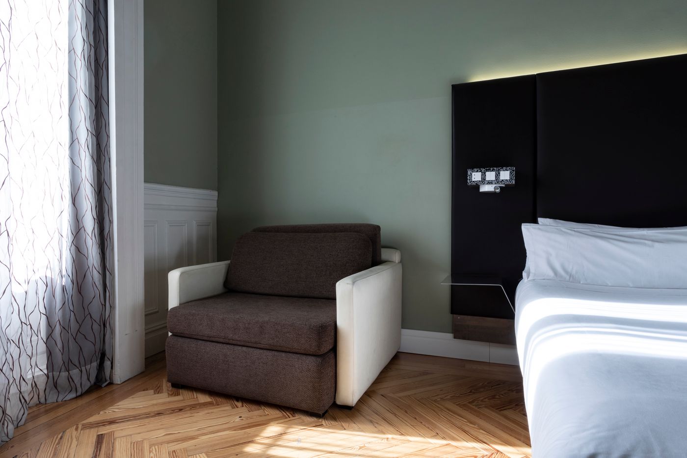 Petit-Palace-Lealtad-Plaza-Room-42