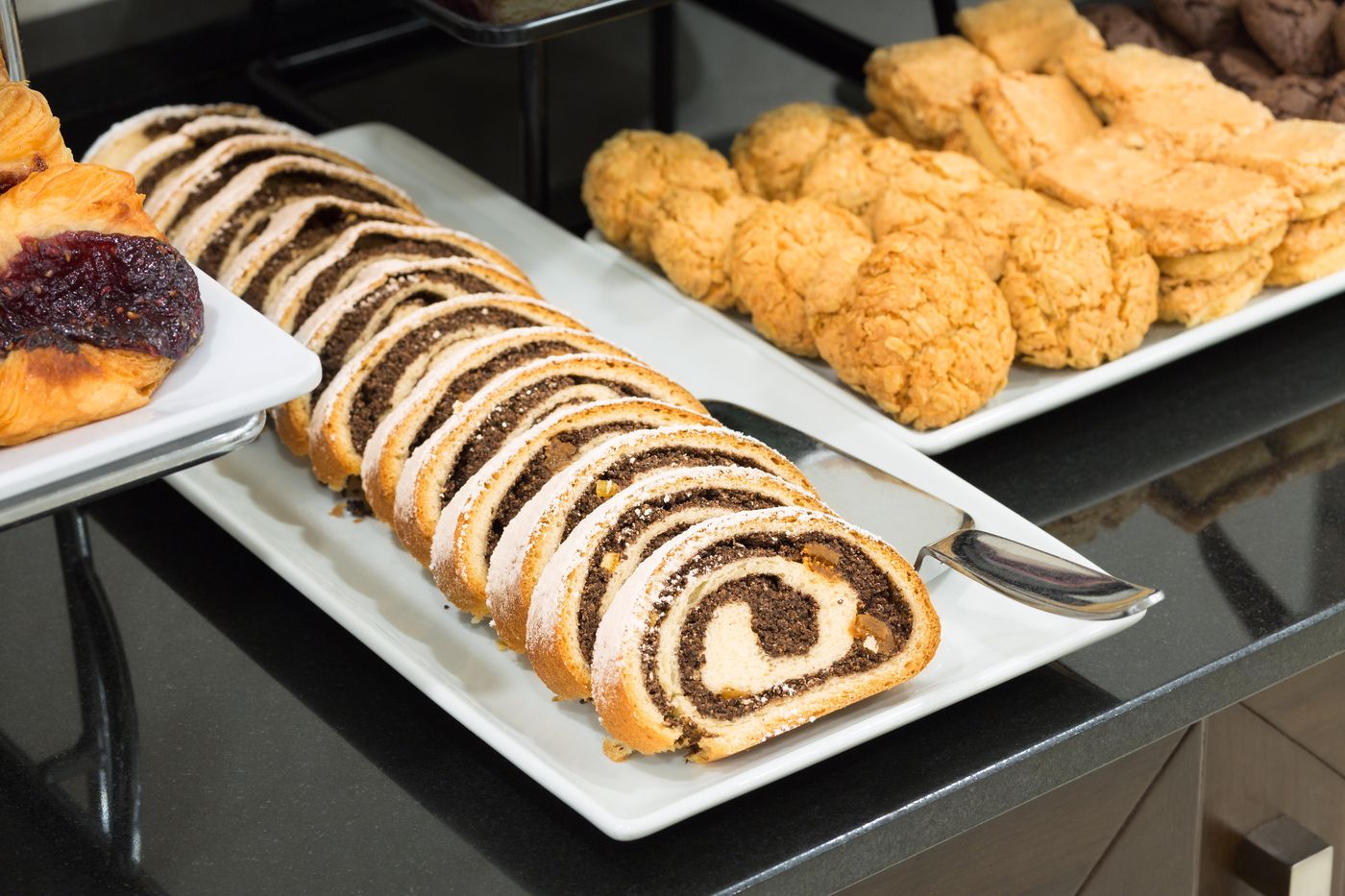 Holiday-Inn-Krakow-City-Centre-Restaurant-41