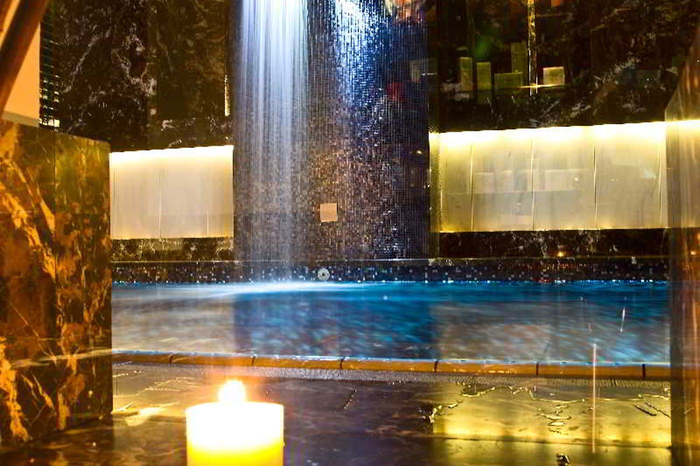 Monopol Wroclaw-Poland-WROCLAW-Pool-10