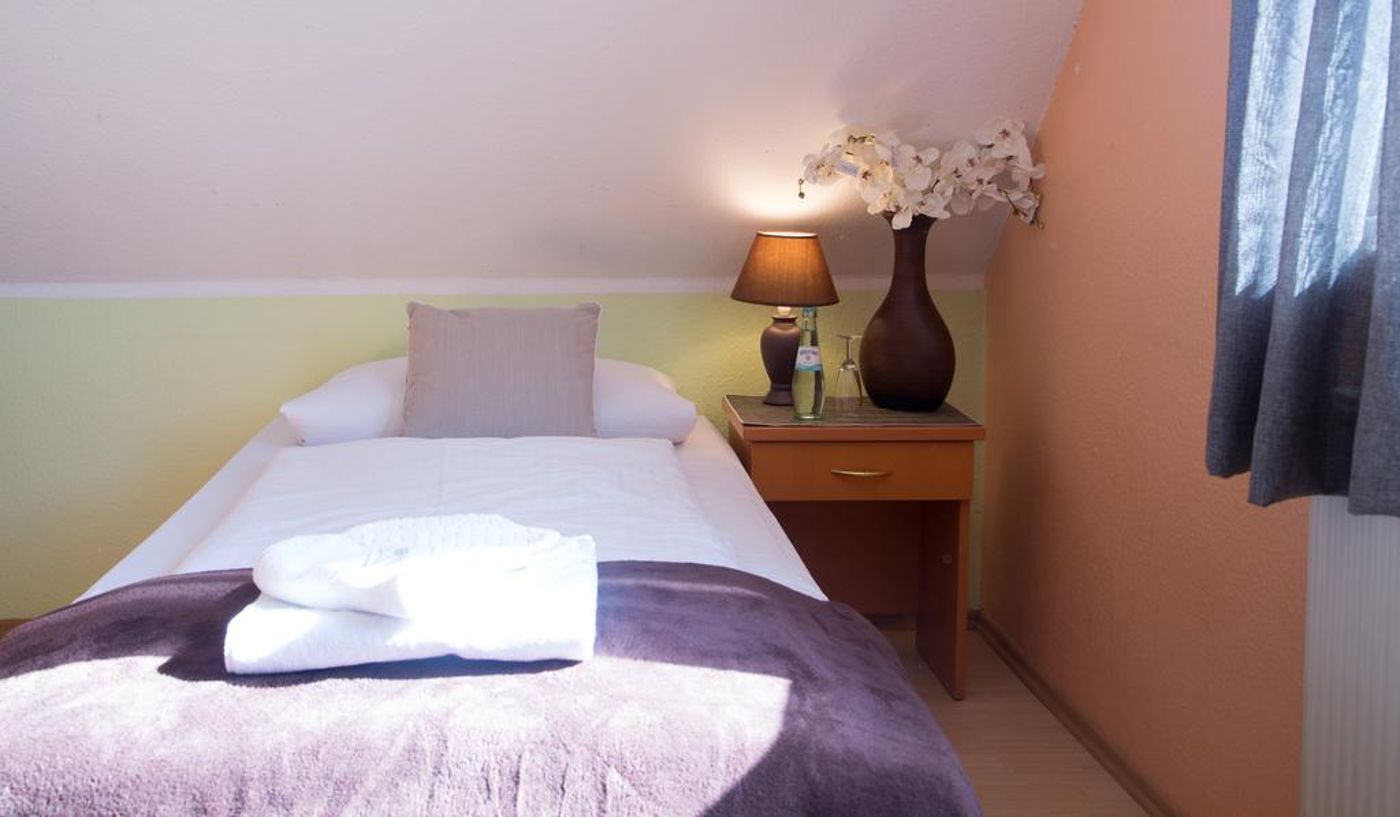 Garni Hotel Rodelheimer Hof - Germany - FRANKFURT AM MAIN - General view - 9