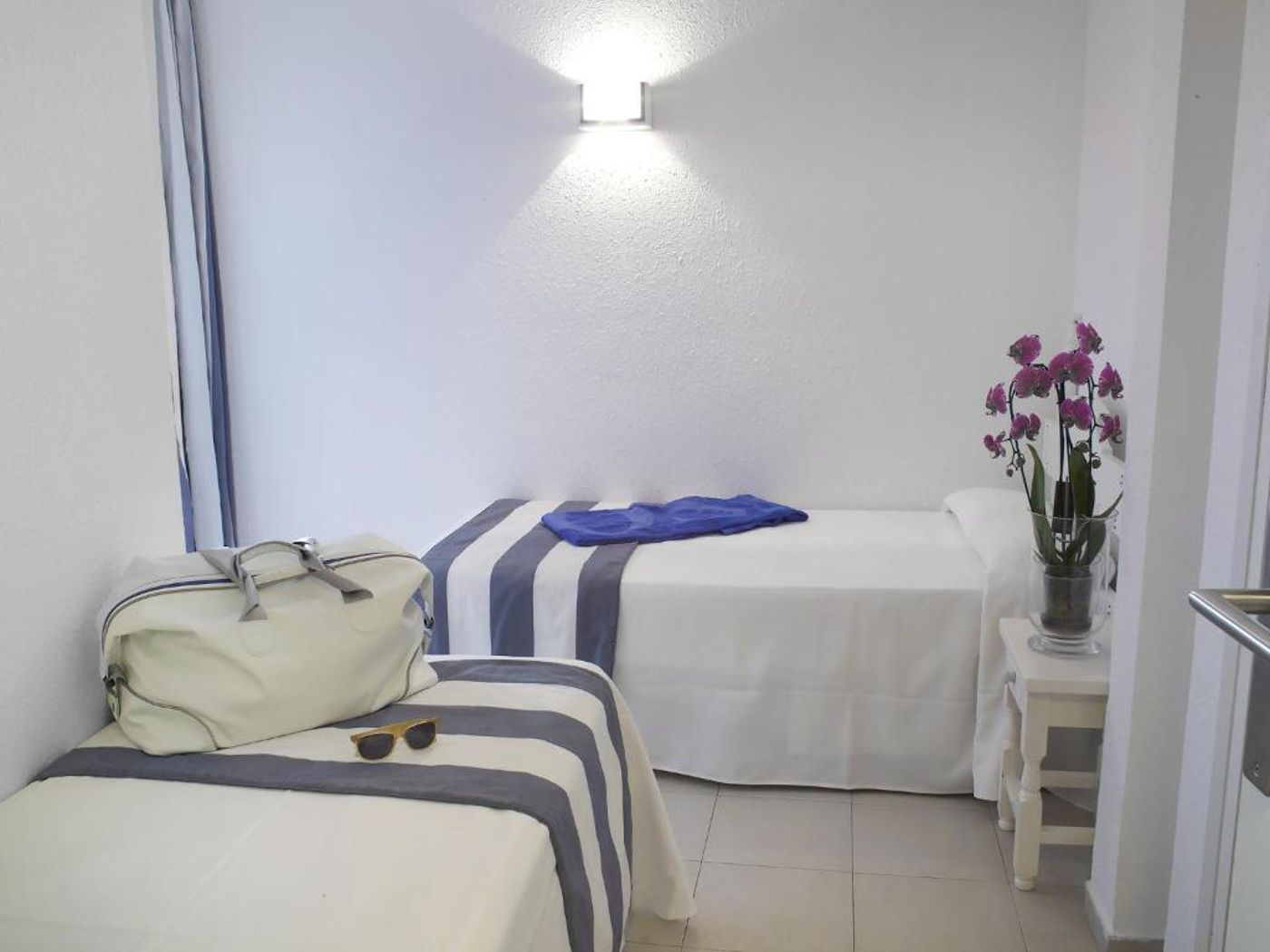 Els-Pins-Hotel-Room-38