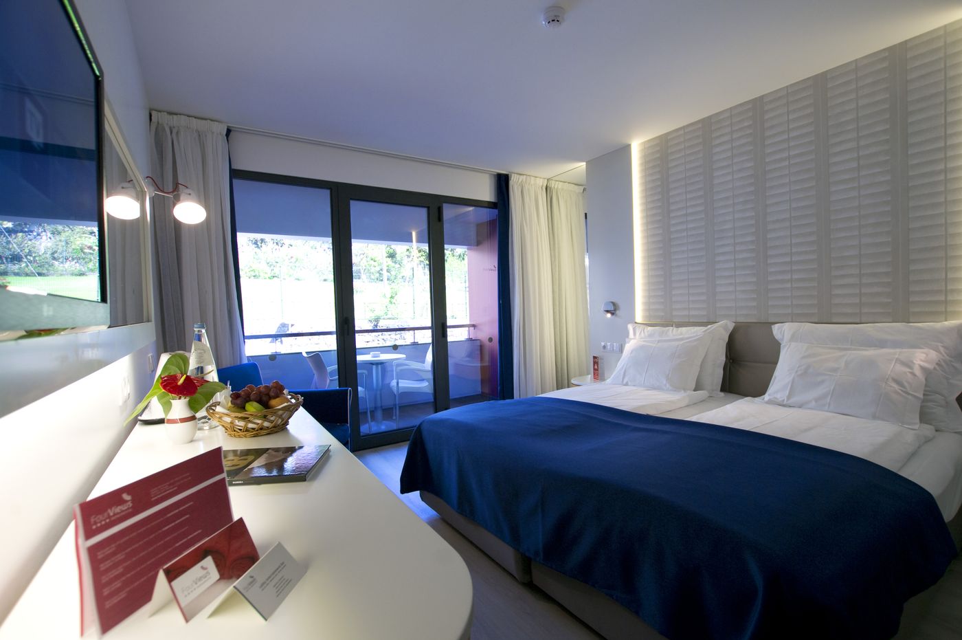 The-Views-Monumental-Room-30