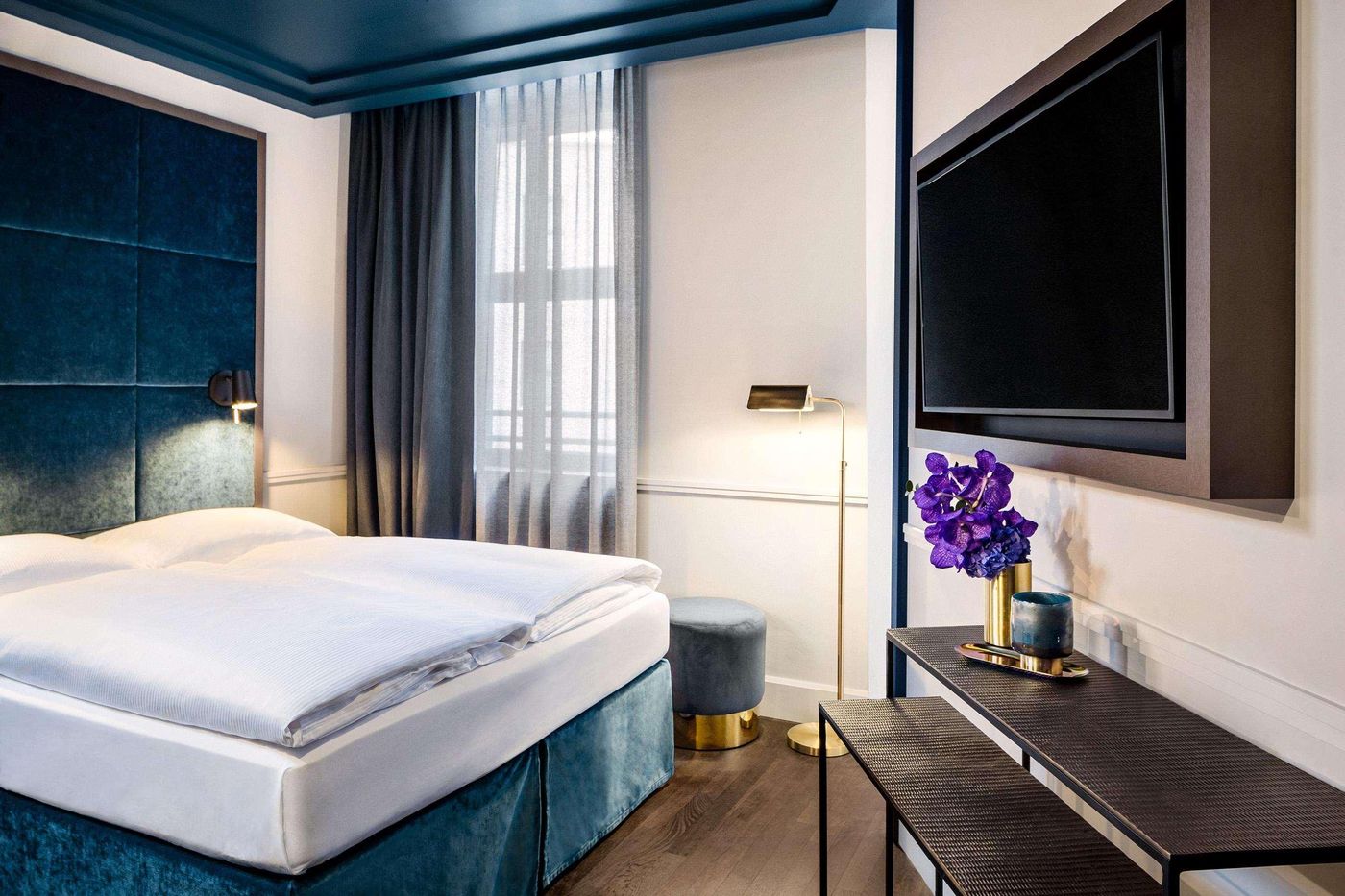 Hotel-Amo-By-Amano-Room-13