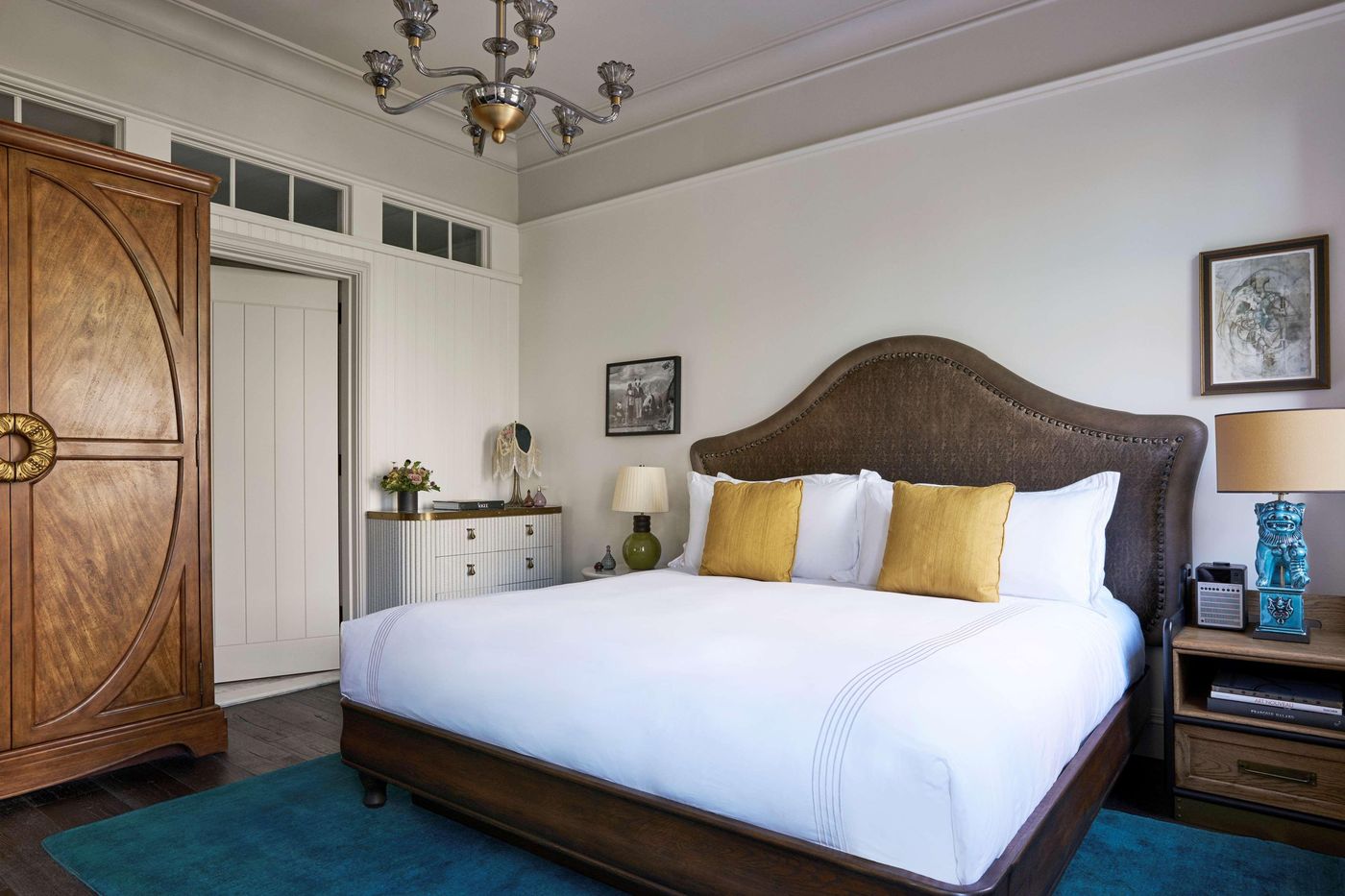 The-Beekman--A-Thompson-Hotel-Room-4