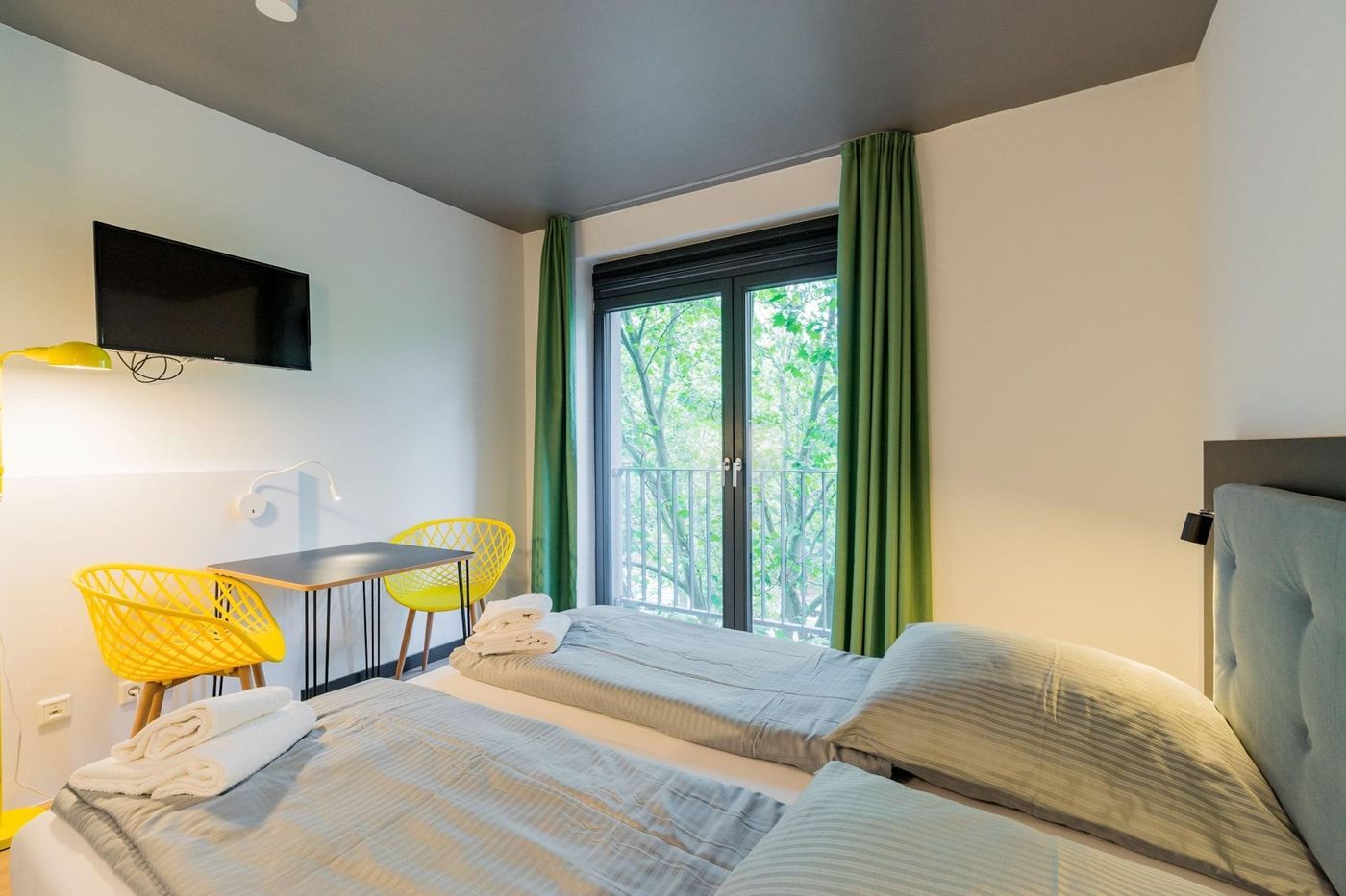 Nena-Apartments-Kreuzberg-61-Room-15