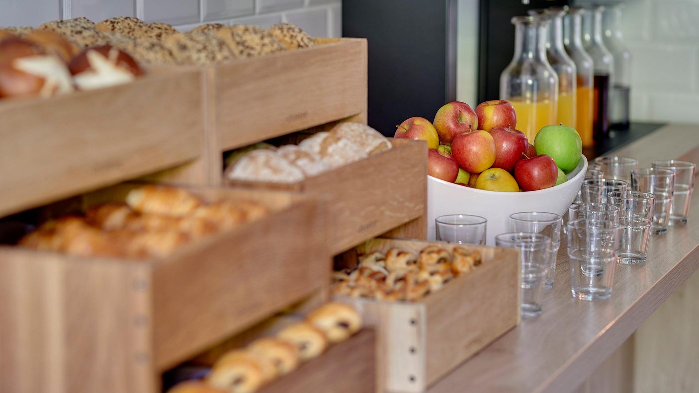 Holiday-Inn-Express-Berlin-City-Centre-Restaurant-31