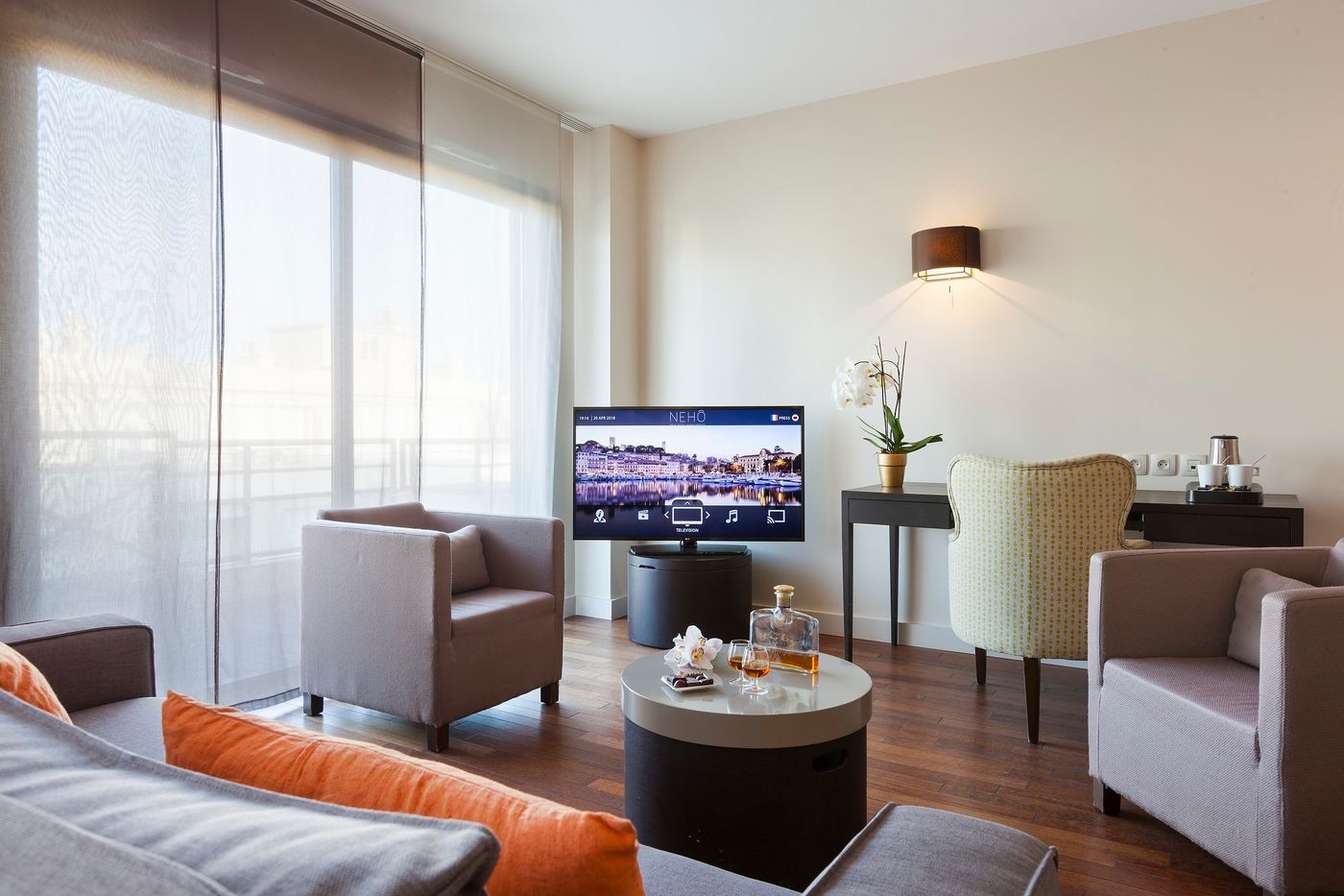Neho-Suites-Cannes-Croisette-Room-36