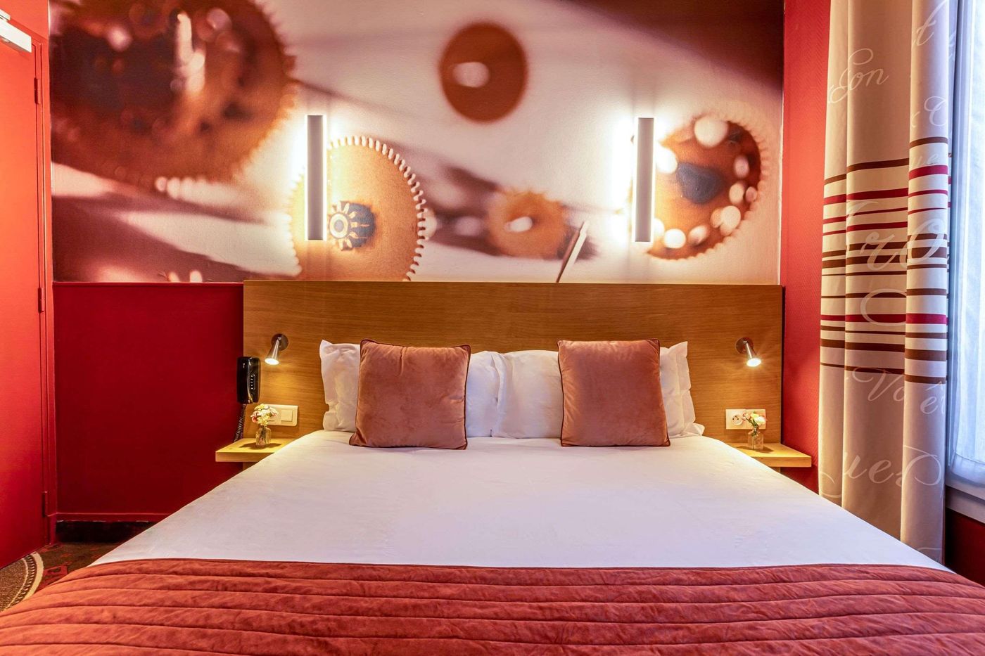 Hotel-Ariane-Montparnasse-by-Patrick-Hayat-Room-42