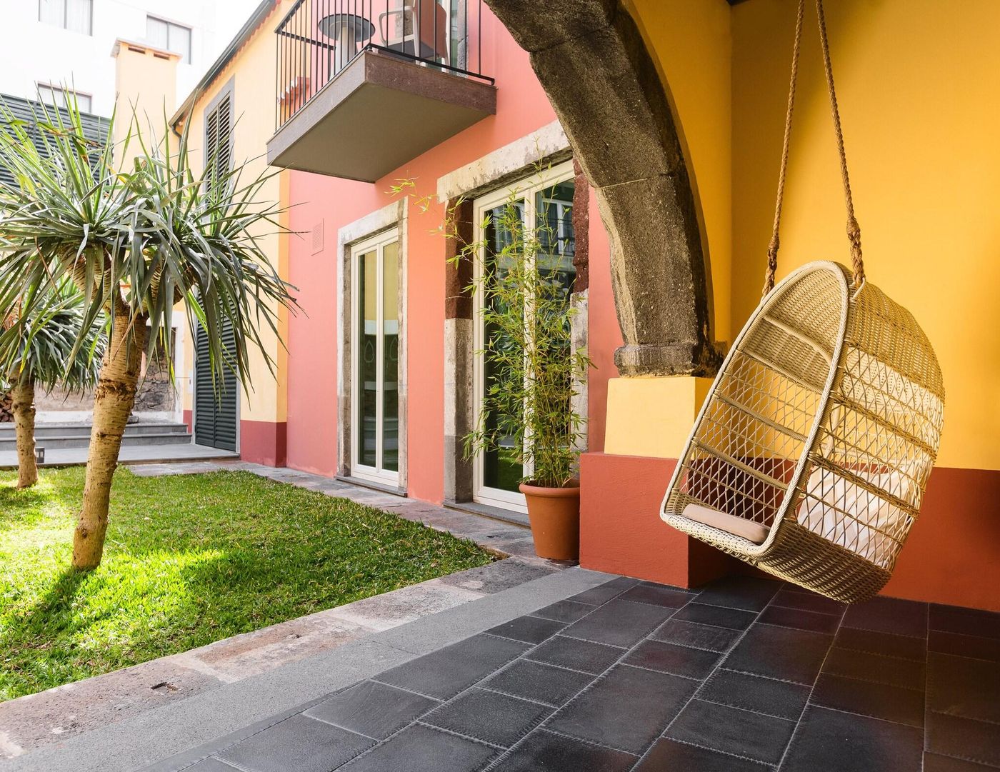 Castanheiro-Boutique-Hotel-Terrace-12