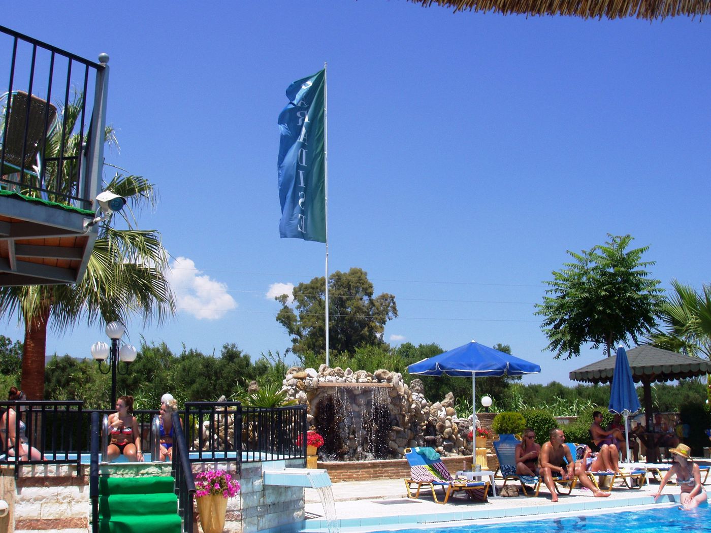 Paradise-Apartments-And-Studios-Room-7