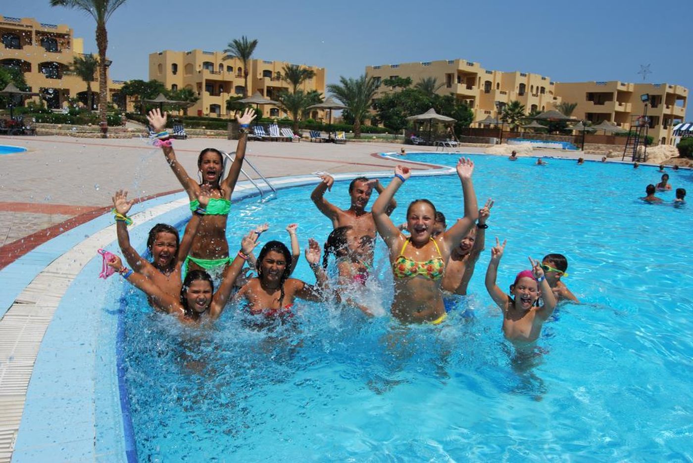 Elphistone-Resort-Pool-26