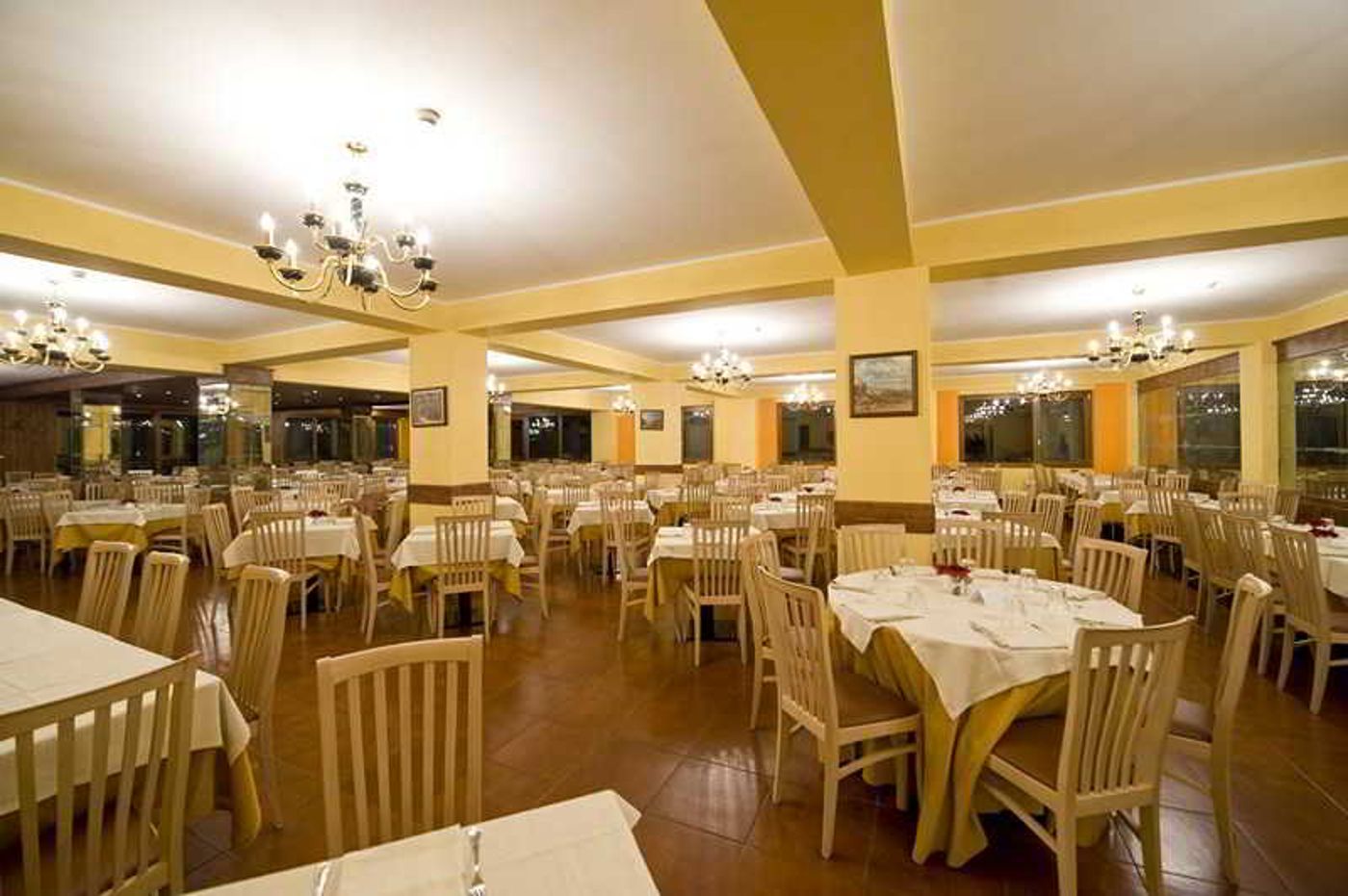 Grand-Hotel-del-Parco-Restaurant-8
