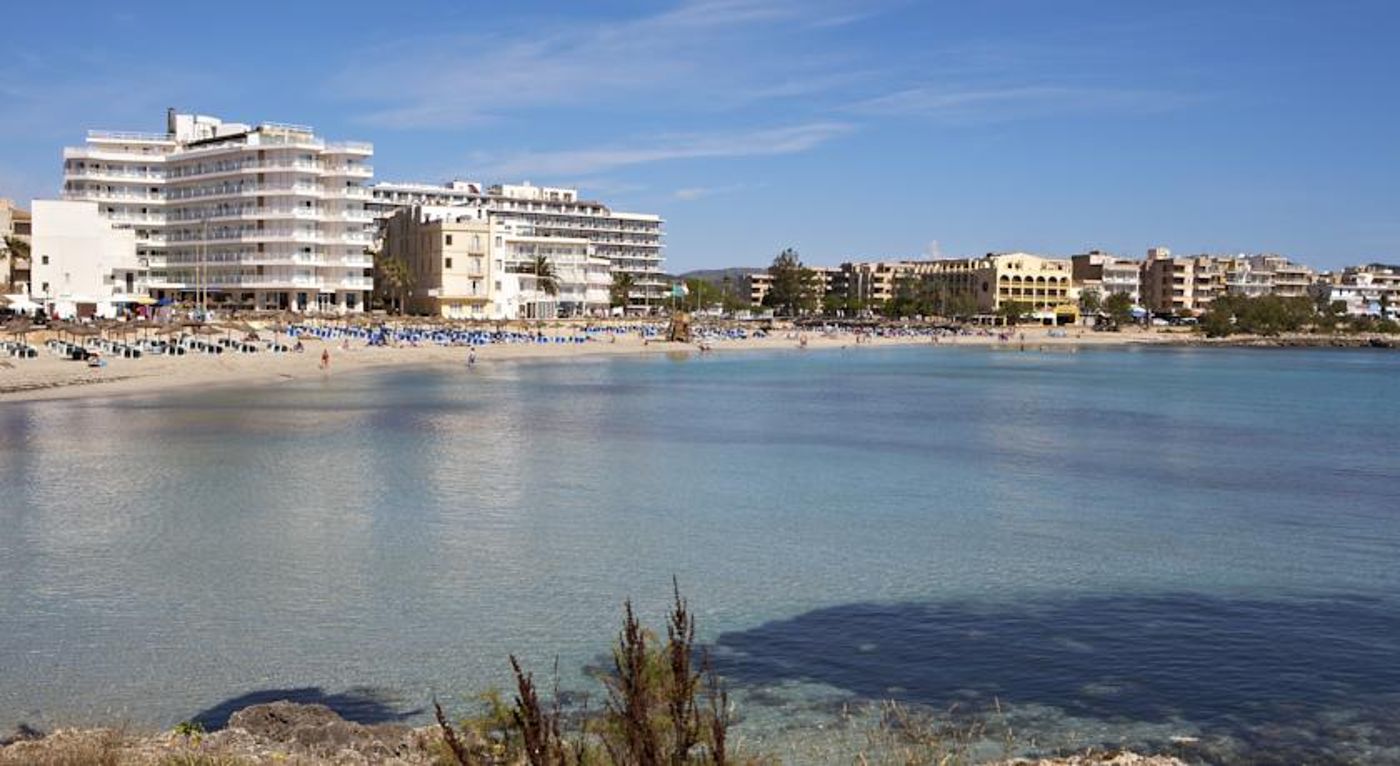 Universal Perla De S'Illot