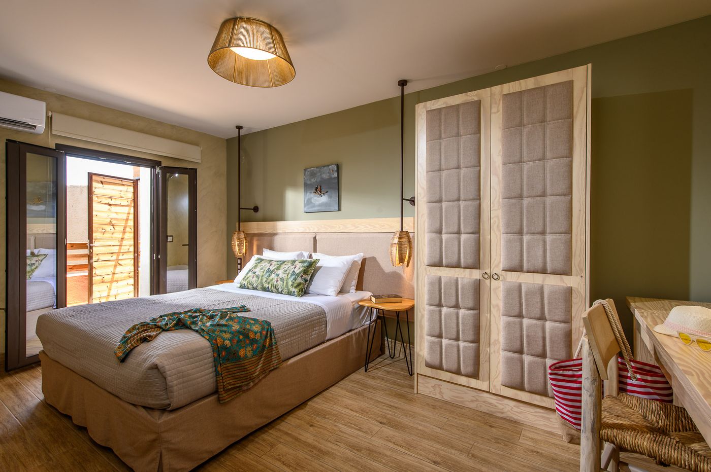 2. Deluxe Room INV 1.jpg