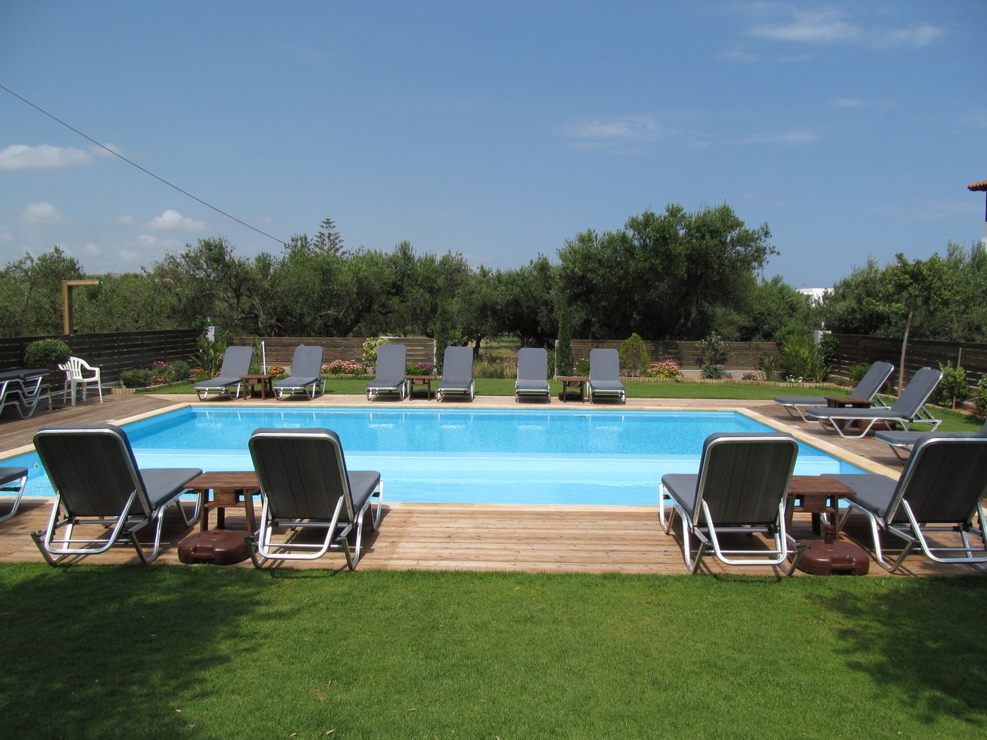 Valentina Apartments & Studios