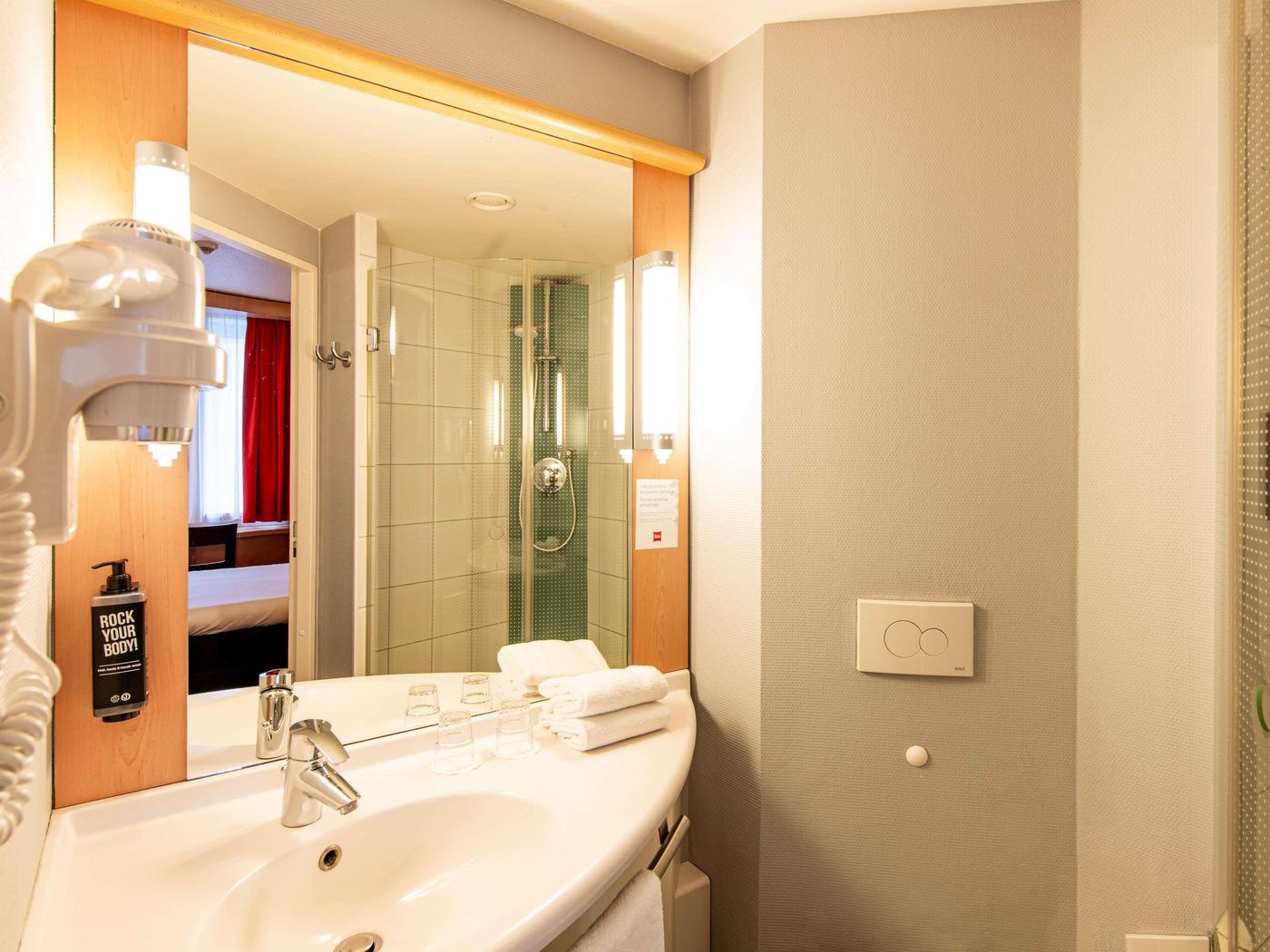 Ibis-Krakow-Stare-Miasto-Room-25