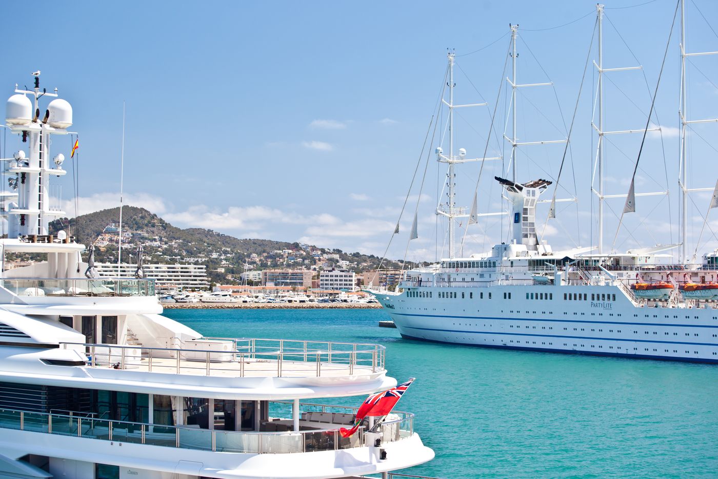 Hotel-Ryans-La-Marina-Room-5