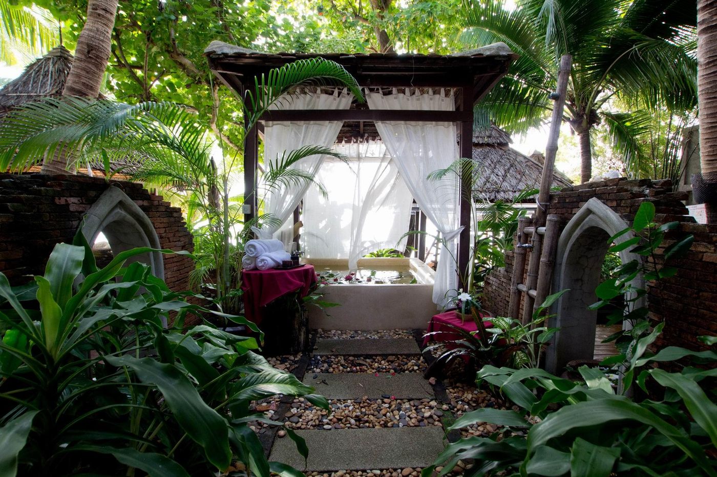 Muang-Samui-Spa-Resort-Sports-and-Entertainment-10