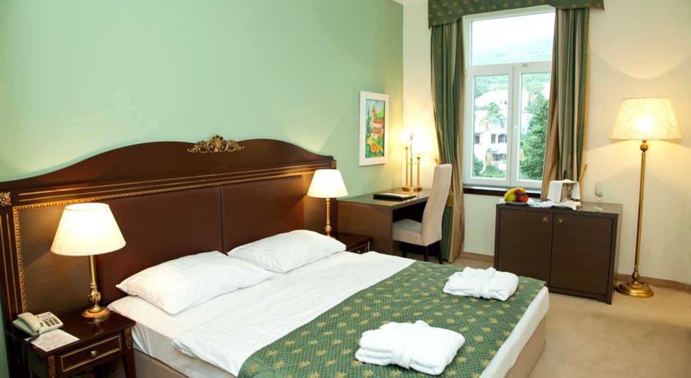 Hotel Kvarner Palace