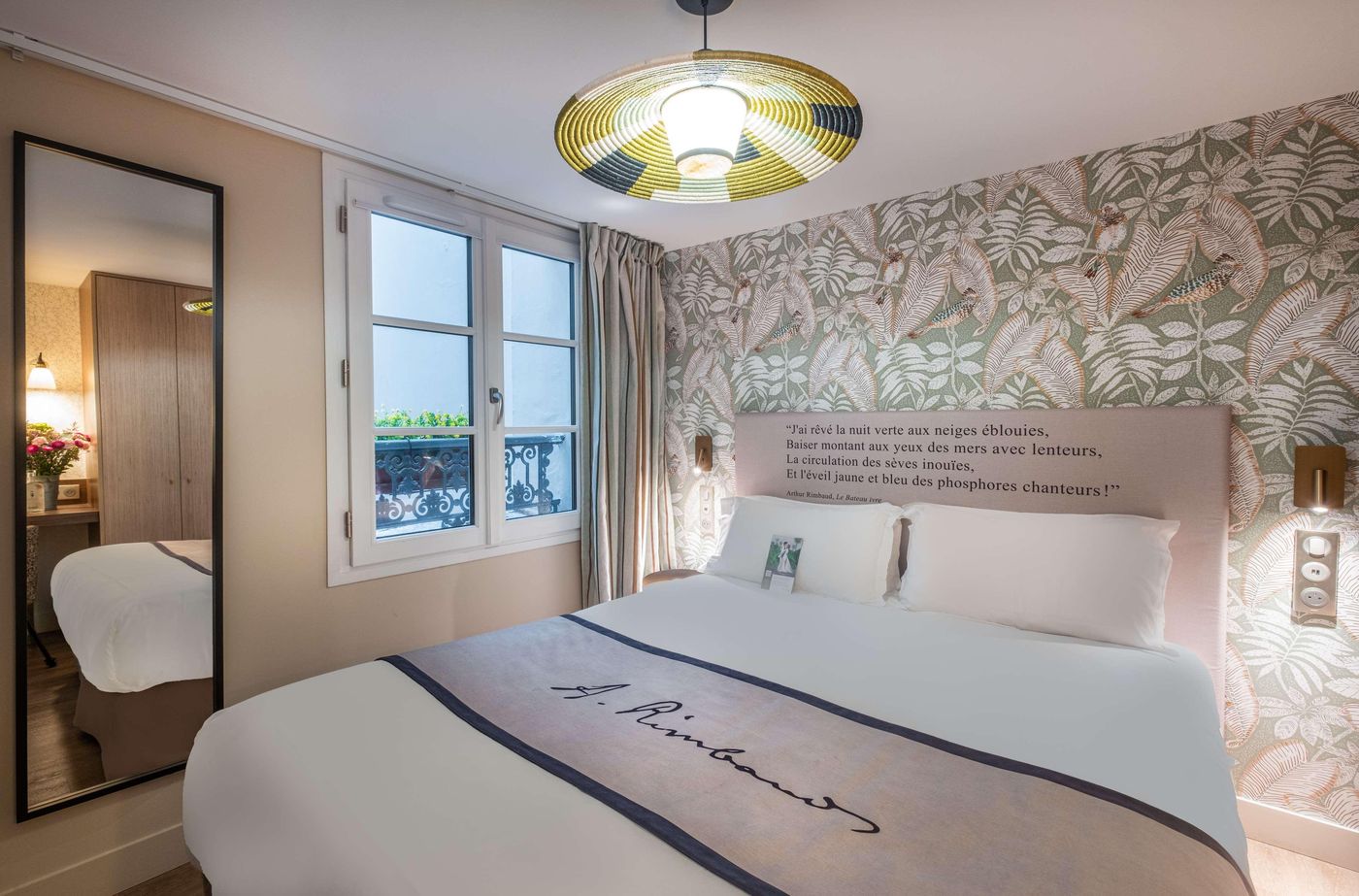 Hotel-Litteraire-Arthur-Rimbaud--BW-Signature-Coll-Room-23