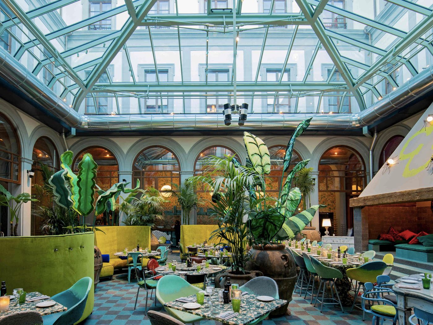 25hours-Hotel-Piazza-San-Paolino-Restaurant-16