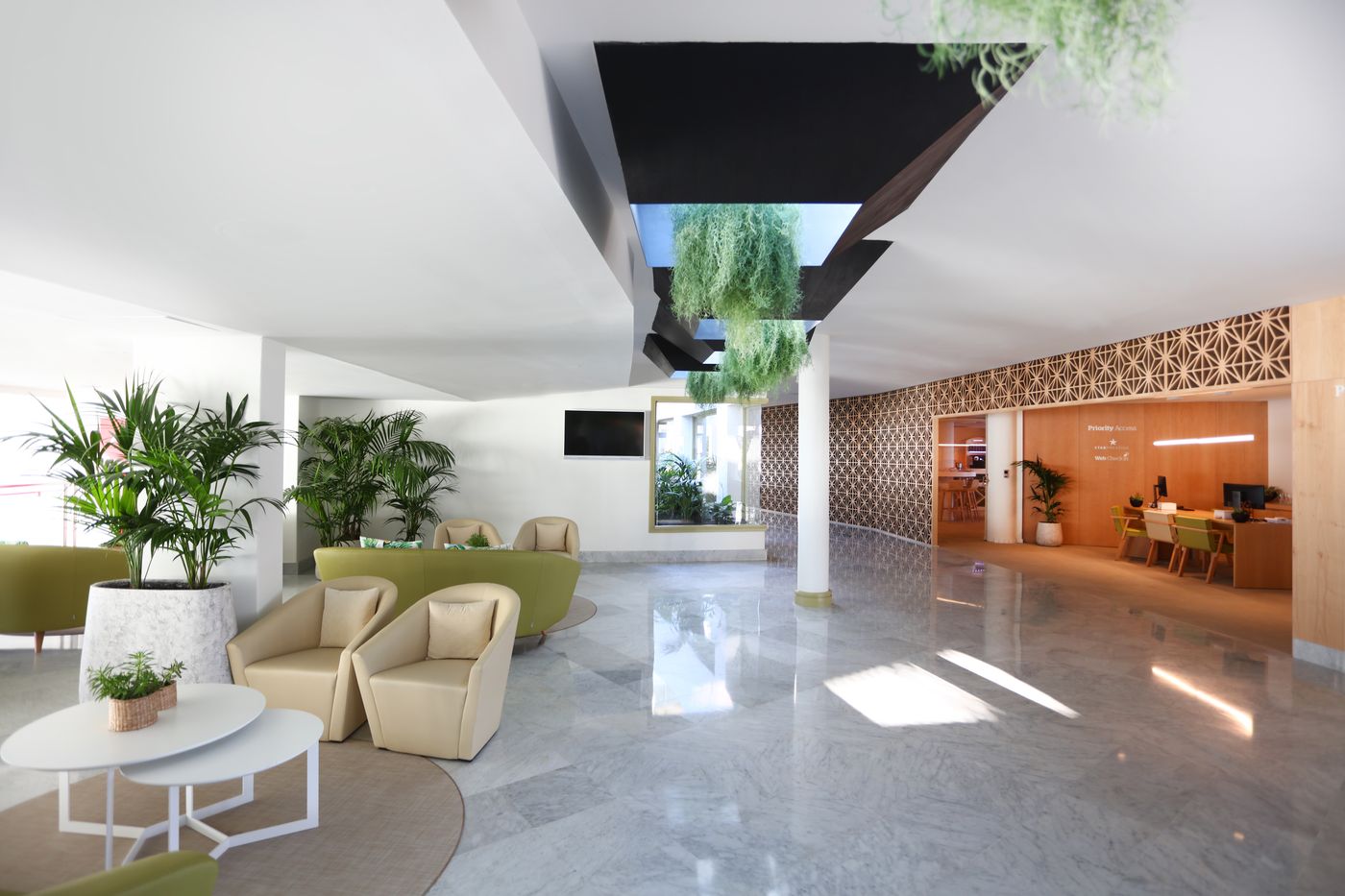 IBEROSTAR-Lanzarote-Park-Lobby-46