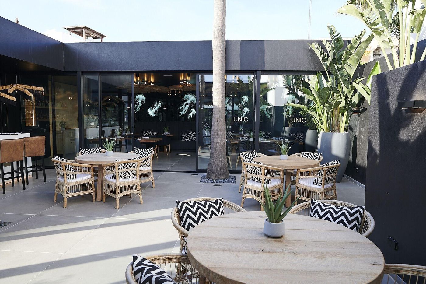 Migjorn-Ibiza-Suites-and-Spa--Restaurant-16