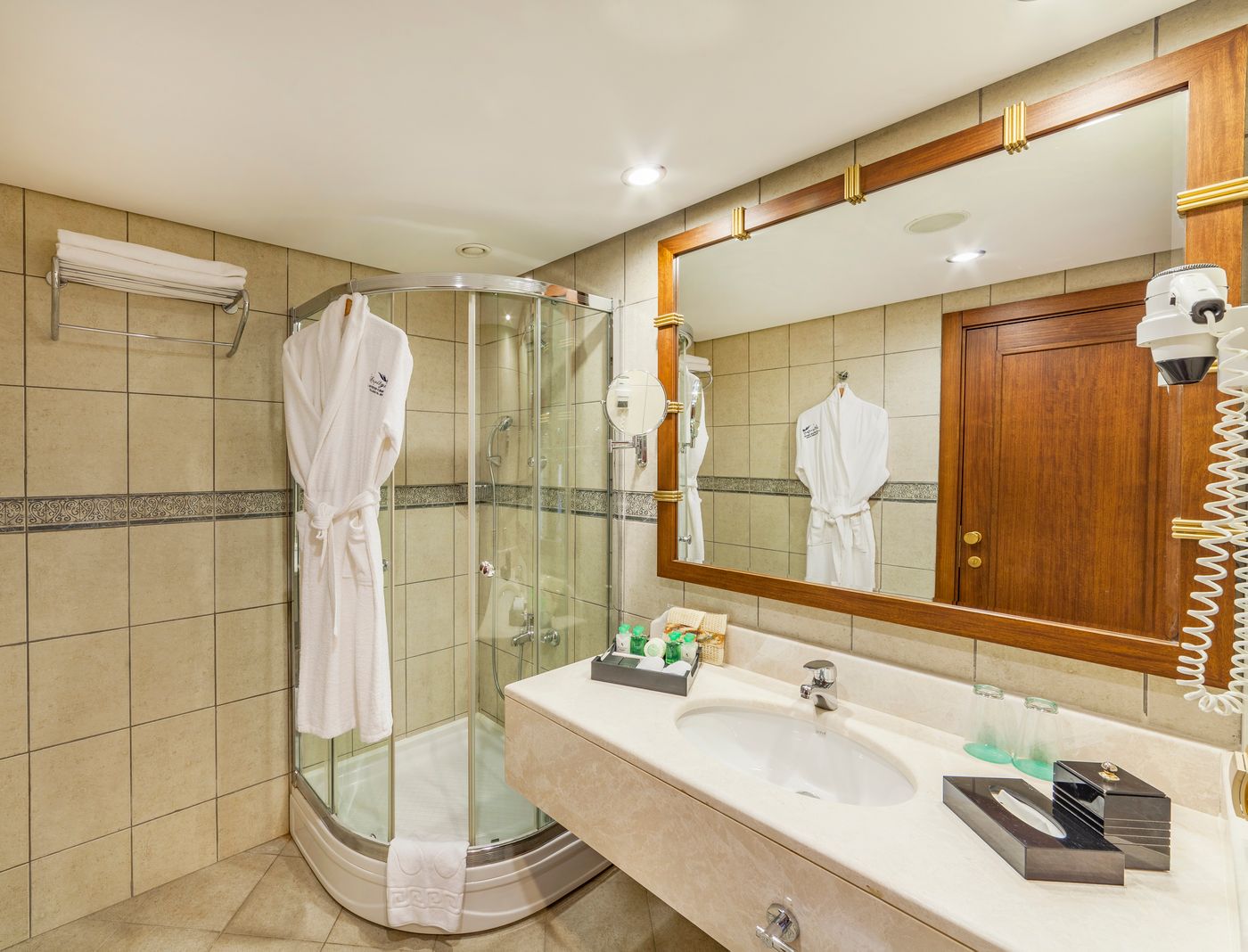 Sunrise-Resort-Hotel-Room-40