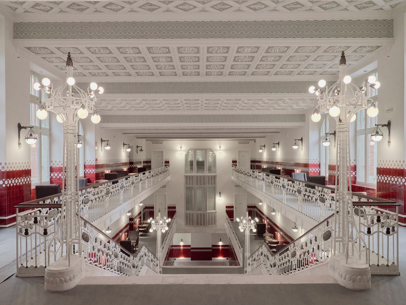 Kozmo-Hotel-Suites---Spa-General-view-19