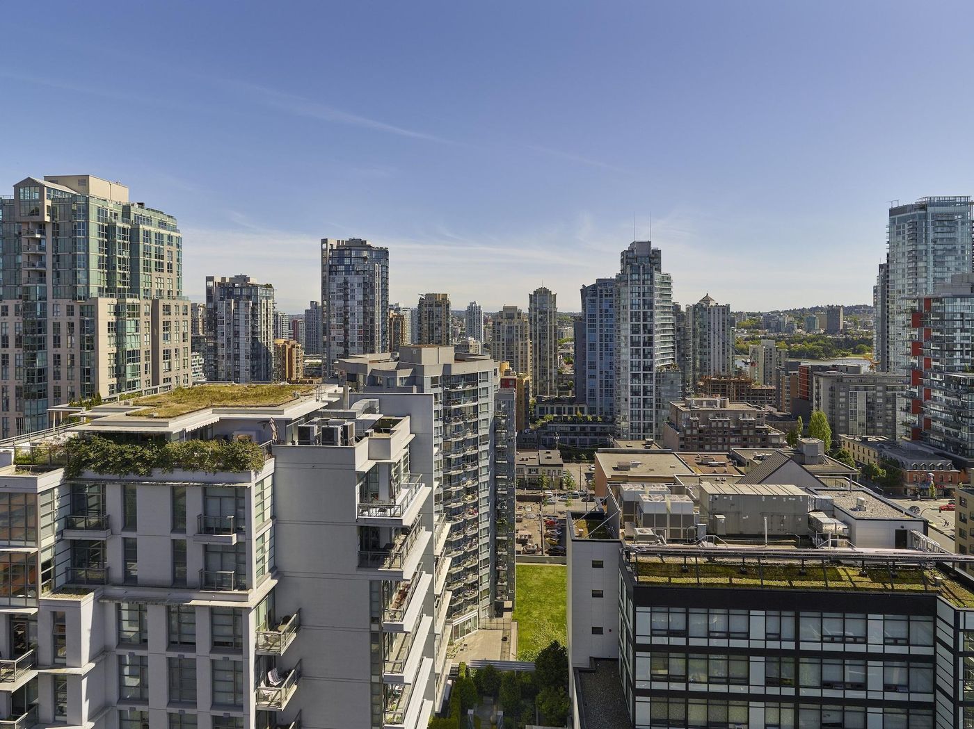 Residence-Inn-By-Marriott-Vancouver-Downtown-Room-2