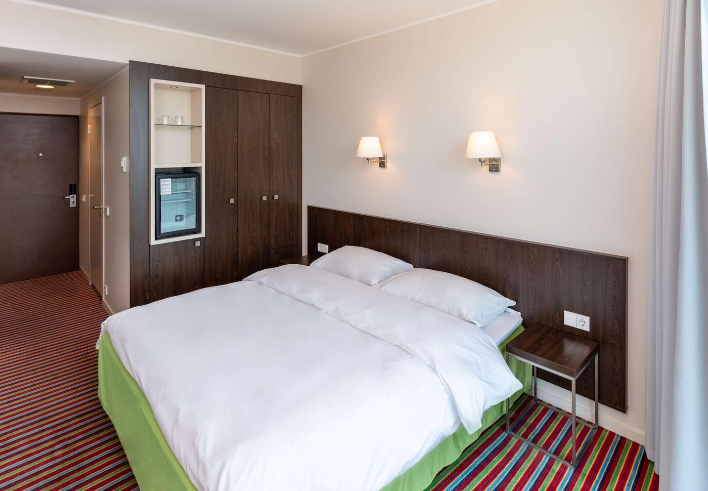 Park-Inn-by-Radisson-Meriton-Conference-Spa-Hotel-Room-37