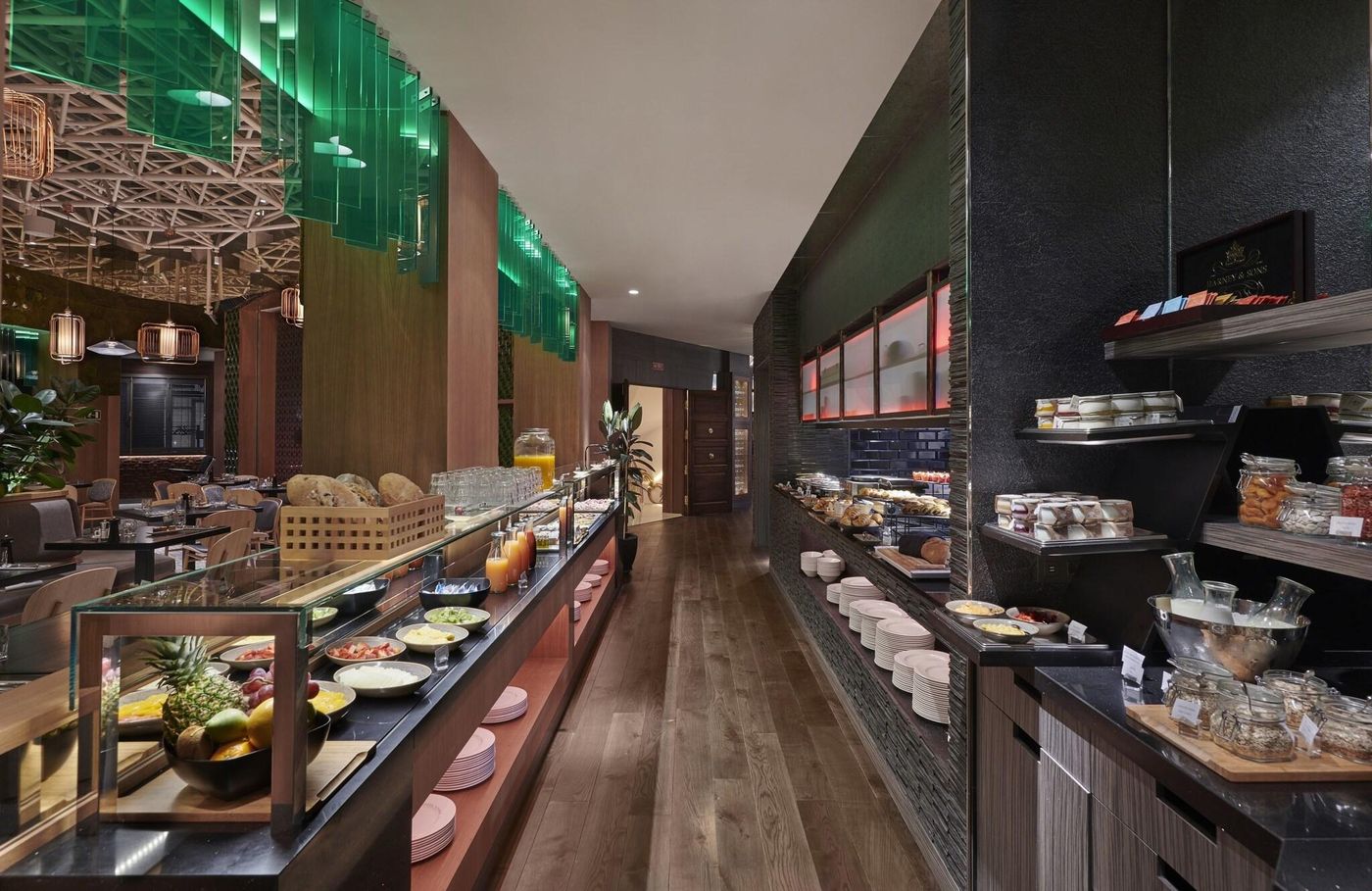 Hyatt-Centric-Gran-Via-Madrid-Restaurant-83