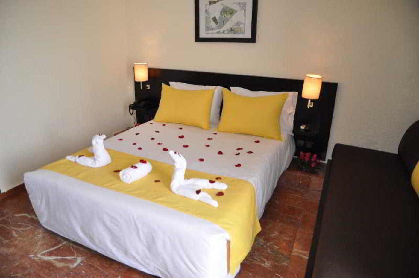 Les-Omayades-Room-13