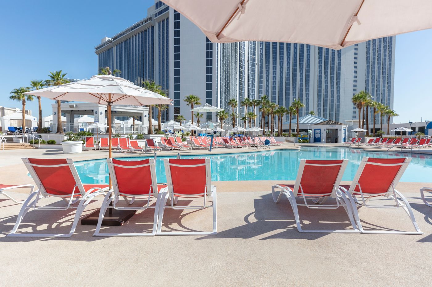 Westgate-Las-Vegas-Resort---Casino-Pool-74