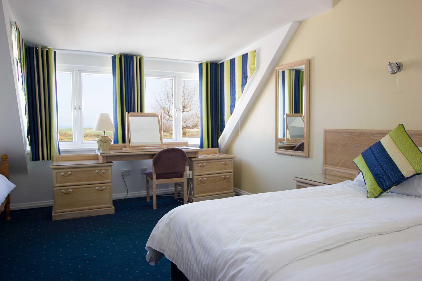 Beausite Hotel-United Kingdom-SAINT HELIER-Room-7