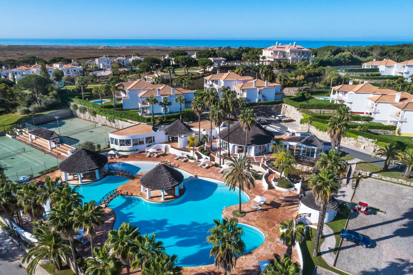 Encosta-do-Lago-Resort-General-view-1