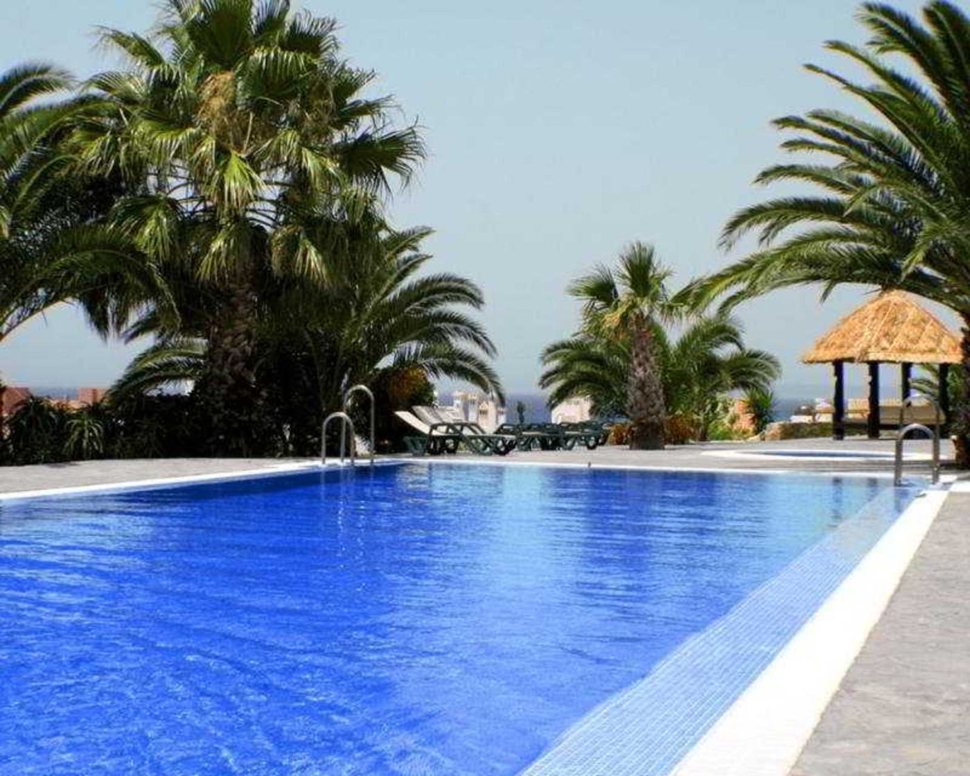 Hotel-El-Cortijo-de-Zahara-THe-Senses-Collection-Pool-4