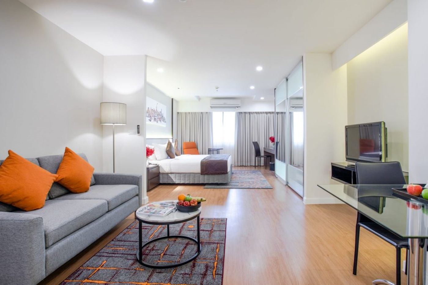 Parkroyal-Suites-Bangkok-Room-28