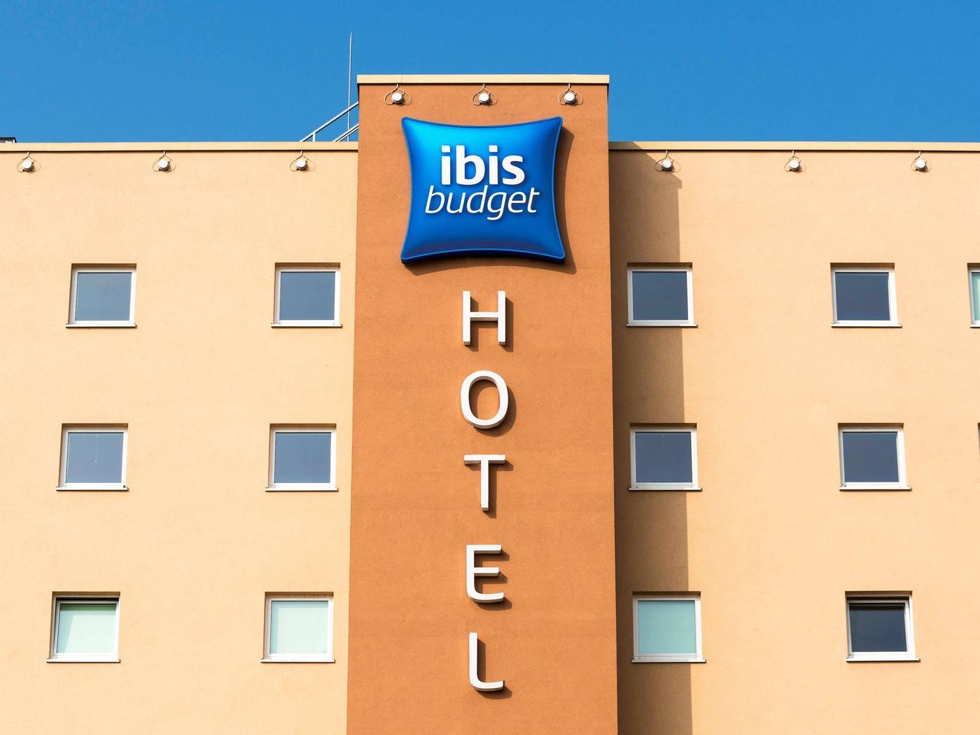 ibis-Luxembourg-Sud-General-view-8