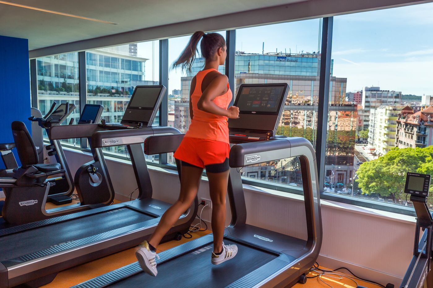 Evolution-Lisboa-Hotel-Sports-and-Entertainment-44