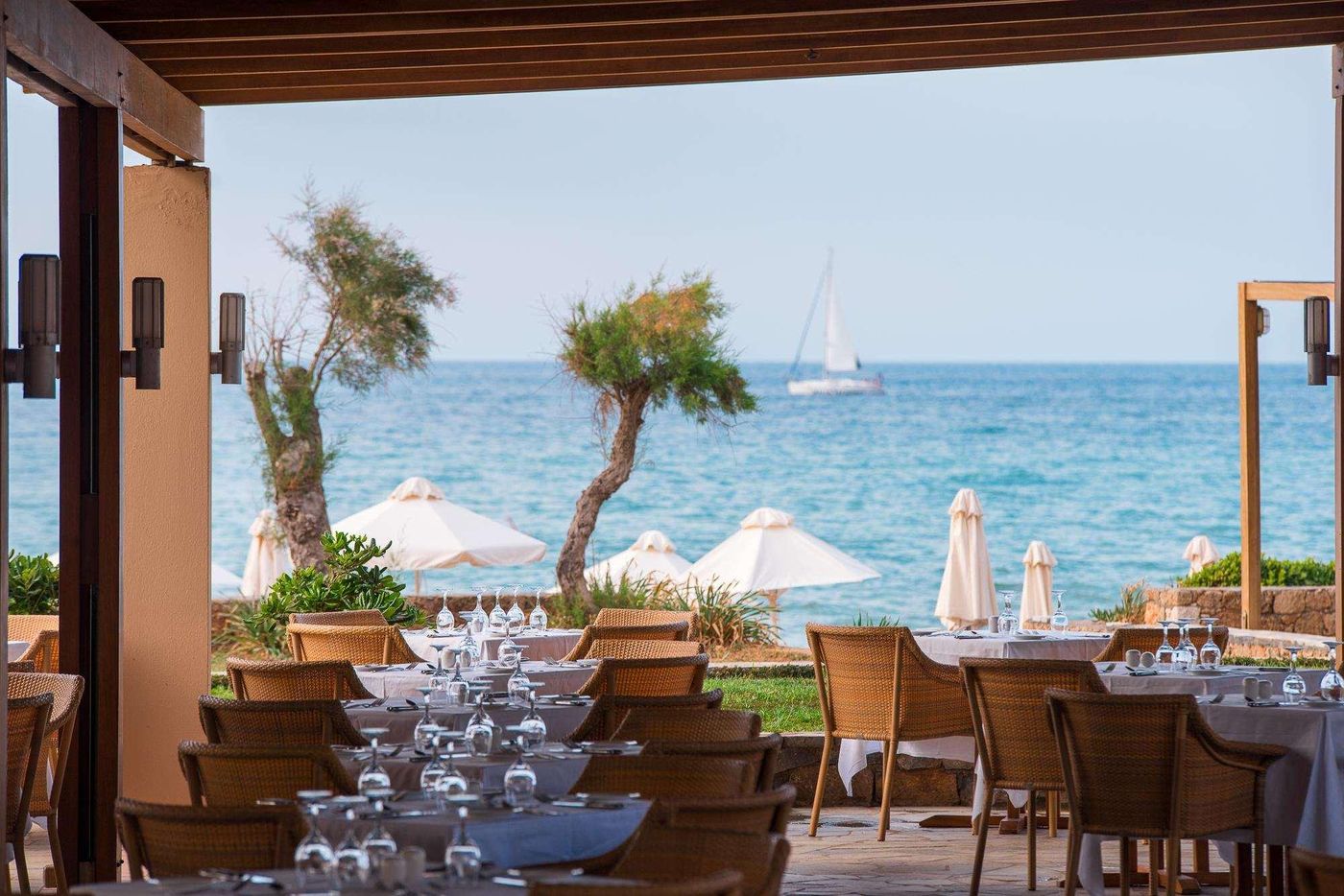 Kernos-Beach-Restaurant-16