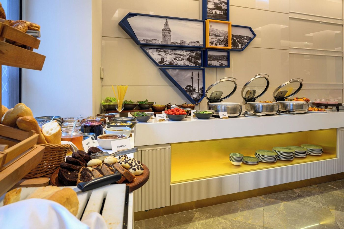 Four-Points-Express-by-Sheraton-Istanbul-Taksim-Restaurant-26