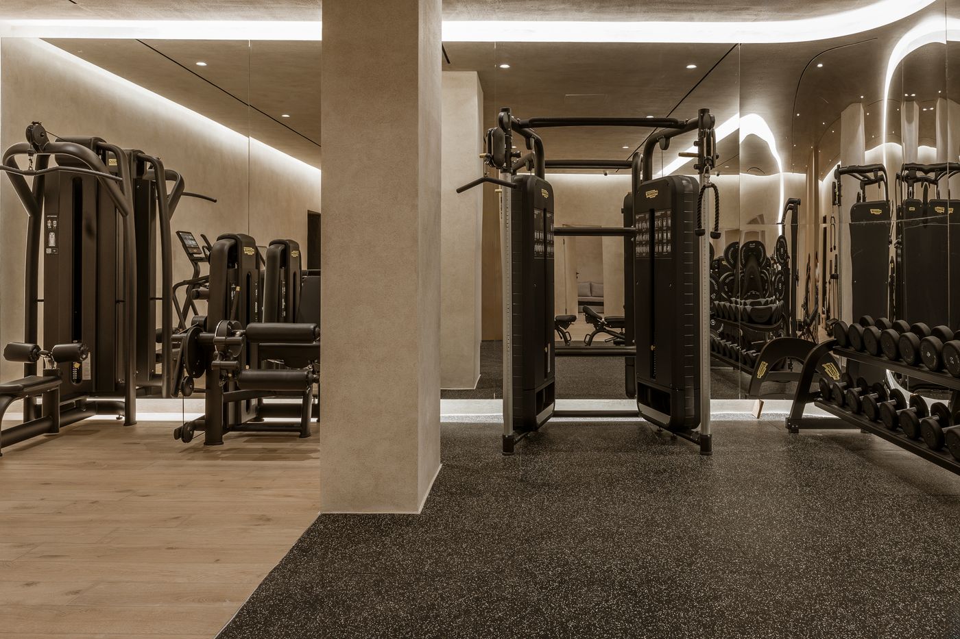 One-Of-One-Hotel-Sports-and-Entertainment-45