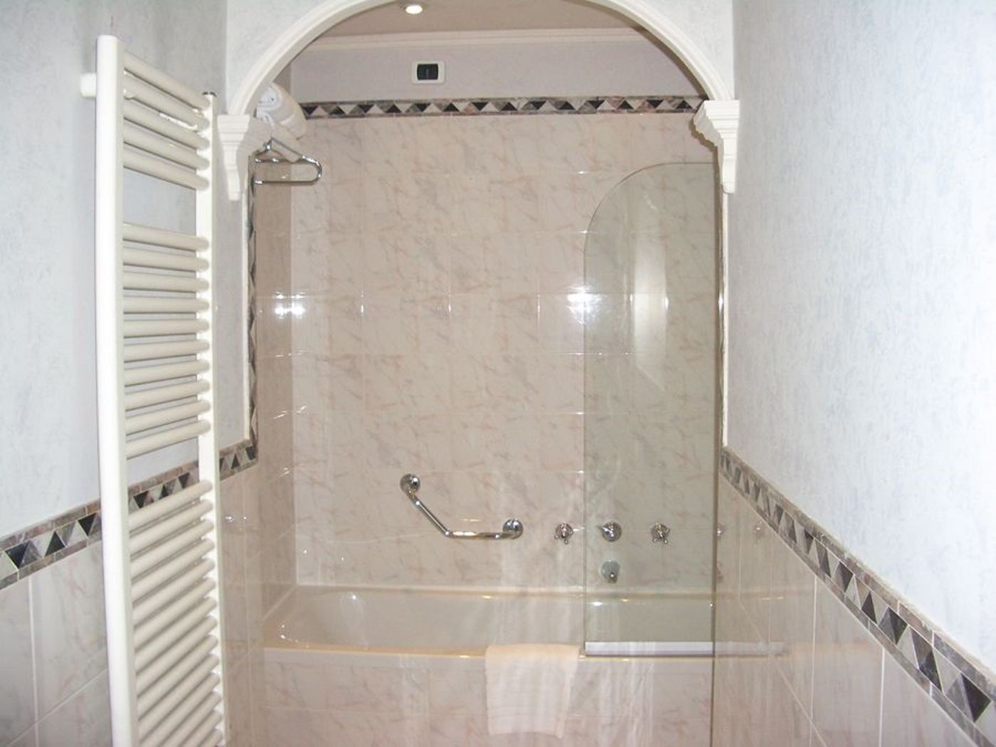 De-la-Ville-General-view-28